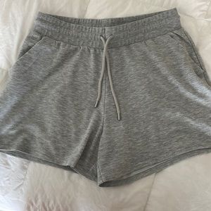 Alo Yoga Dreamy Short